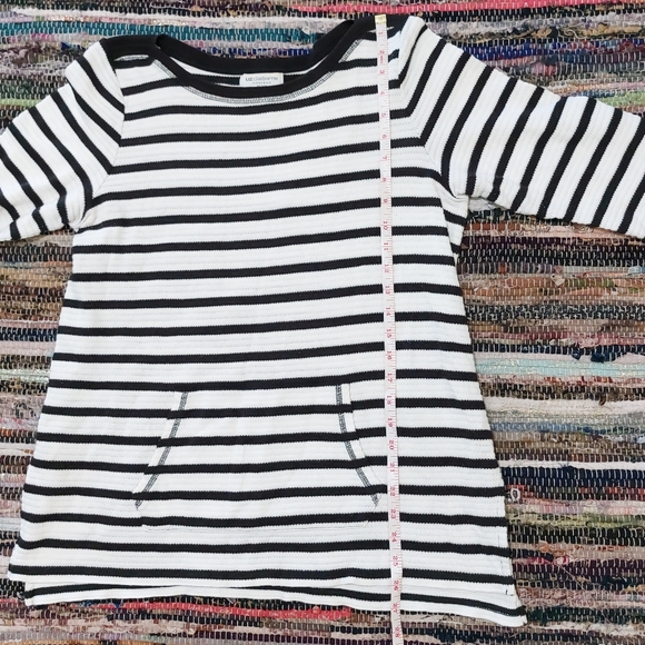Liz Claiborne Weekend Petite Black & White Striped Lightweight Pull Over Sweater - Picture 12 of 13